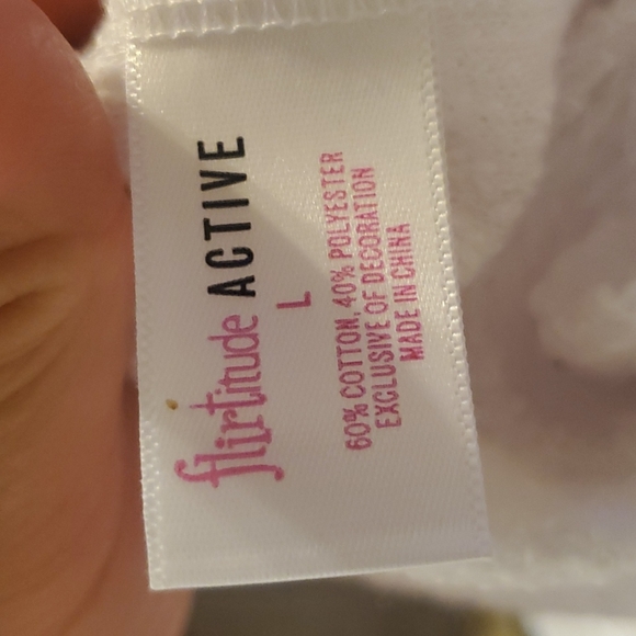 Light weight sweater top - Picture 3 of 3